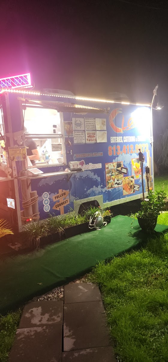 Hooked On Claws Seafood And Wings